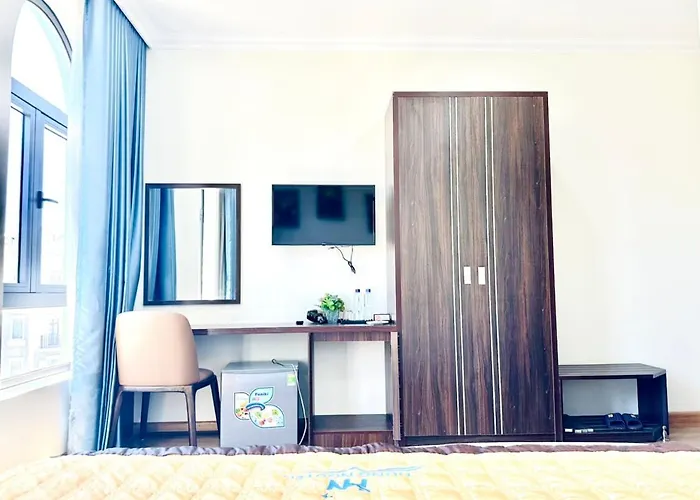 Hung Nguyen Hotel *